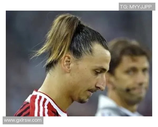 足球球星酷炫发型图案展示潮流魅力与个性风格灵感参考 足球球星酷炫发型图案展示潮流魅力与个性风格灵感参考