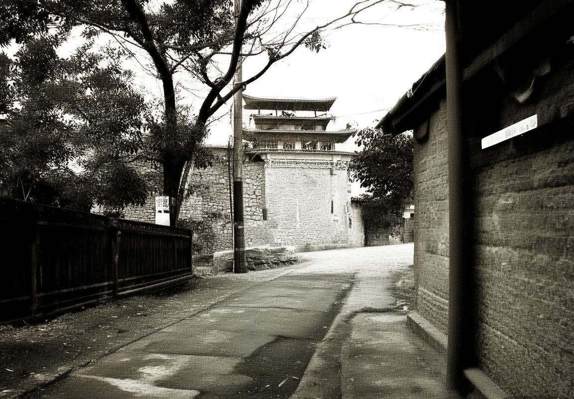 NBA交易市场观察：状元探花被摆上货架，商业联盟本质下非卖品球员何在？球队重建策略深度解析